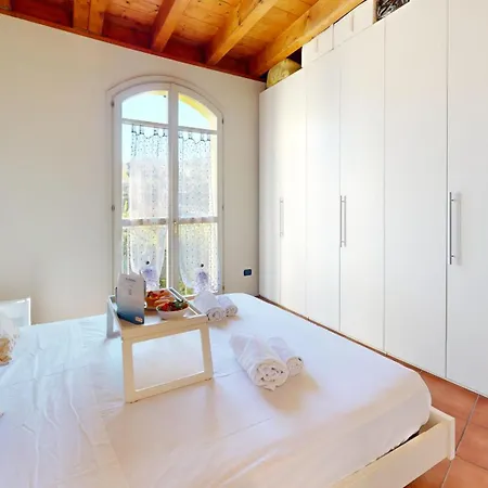 Apartment Borgo Del Torchio C8 Bybookinggardalake Manerba del Garda