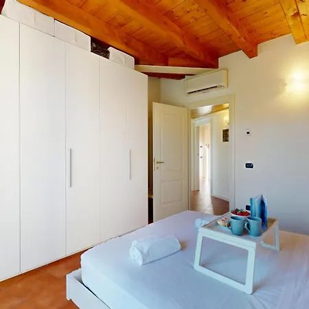 Borgo Del Torchio C8 Bybookinggardalake * Manerba del Garda